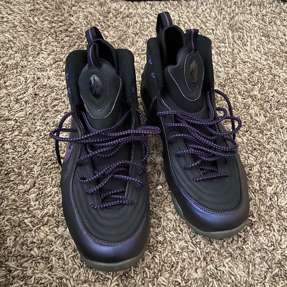 Kicks - Picture 2 of 5